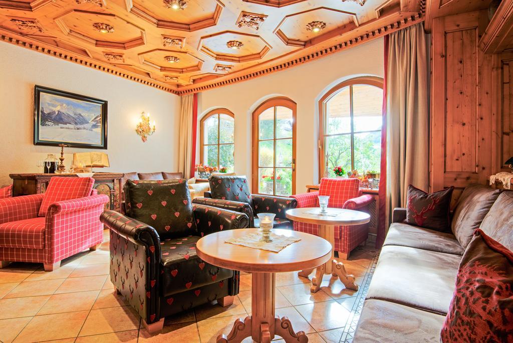פולפמס Familien- & Vitalhotel Auenhof מראה חיצוני תמונה