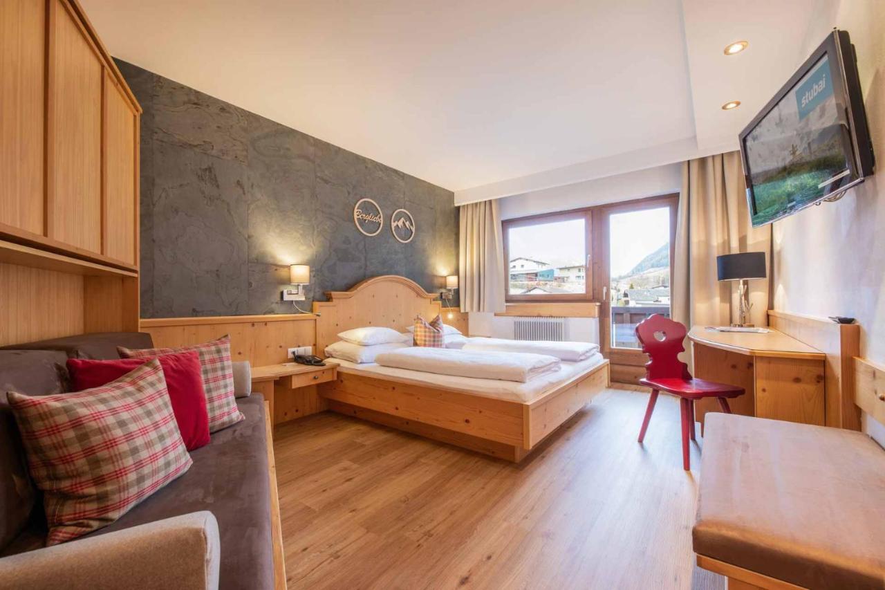 פולפמס Familien- & Vitalhotel Auenhof מראה חיצוני תמונה