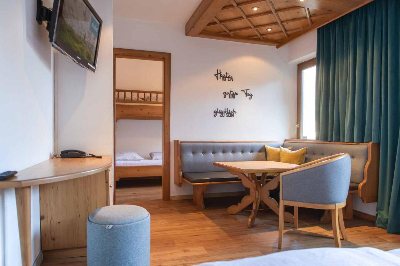 פולפמס Familien- & Vitalhotel Auenhof מראה חיצוני תמונה