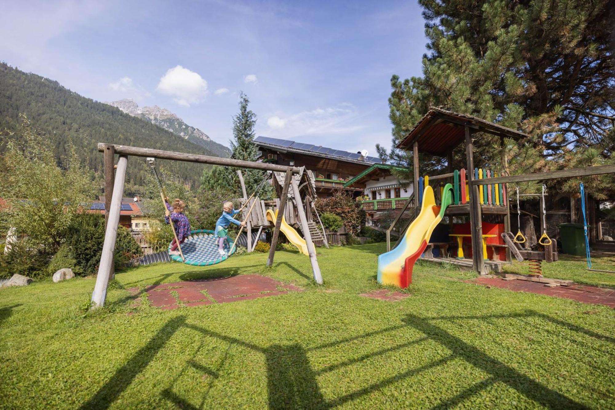 פולפמס Familien- & Vitalhotel Auenhof מראה חיצוני תמונה